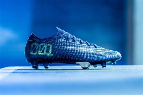 Nike mercurial football boots